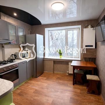 9 січня вул., 6