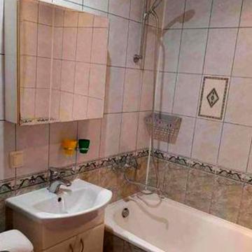 Лесі Українки вул., 9