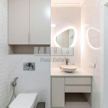 Предславинська вул., 40