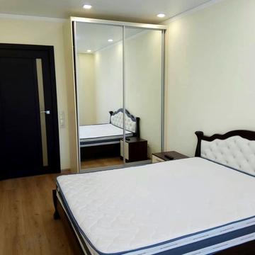 Набережна Перемоги вул., 62