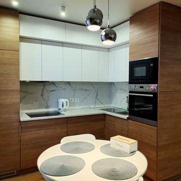 Академіка Сахарова вул., 3-Б