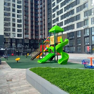 Івана Франка вул., 40 к1