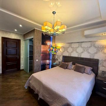 Дмитрівська вул., 2