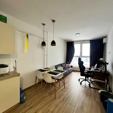 Володимира Великого вул. (Артема), 10-Б