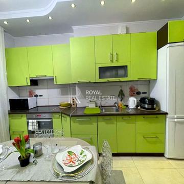 Миколи Міхновського бульв. (Дружби народів), 14-16