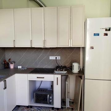 Братів Міхновських вул. (Московська), 45