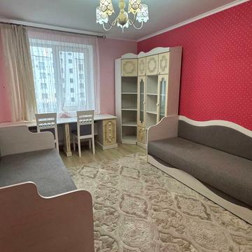 Олександра Довженка вул., 51