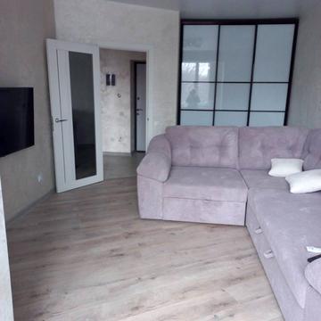 Озерна вул., (Будинок 1)