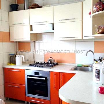 Лопанська вул., 31