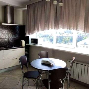 Михайла Грушевського вул., 34-А