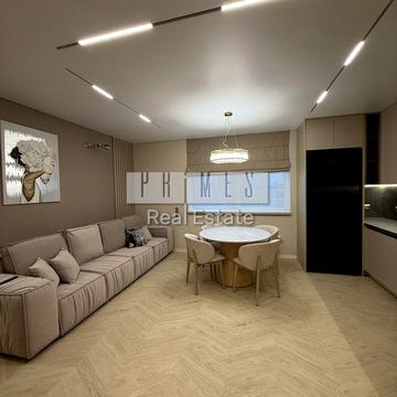 Родини Крістерів вул., 14-Б