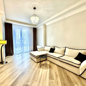 Вячеслава Липинського вул. (), 28