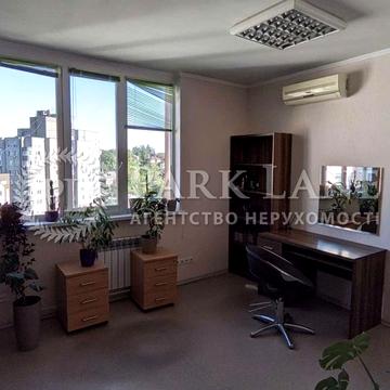 Валерія Лобановського просп., 126-Г