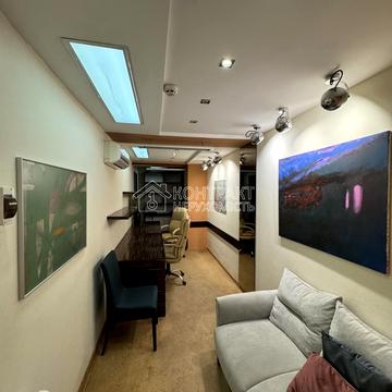 Воробйова вул., 10