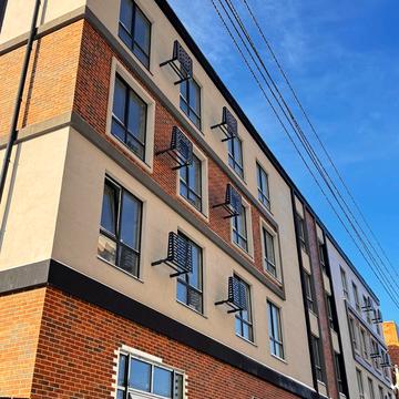 Поліська вул., 4