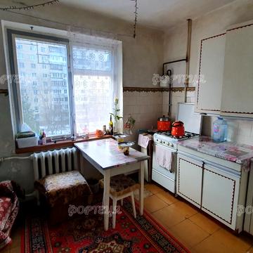 Героїв просп., 46