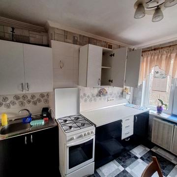 Академіка Корольова вул., 68