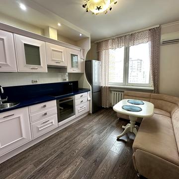 Петра Григоренка просп., 20