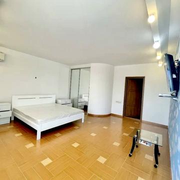 Шевченка просп., 25