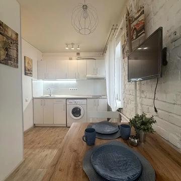 Межигірська вул., 54