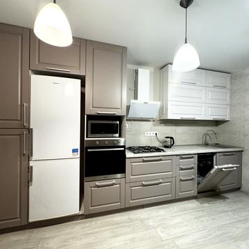 Набережна Перемоги вул., 62