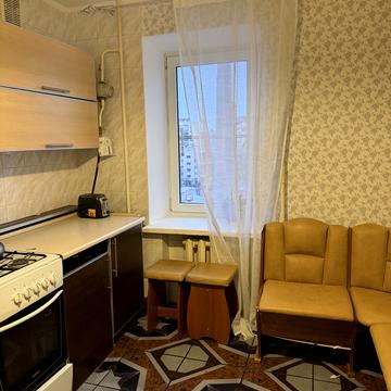 Героїв Майдану вул. (Театральна), 8