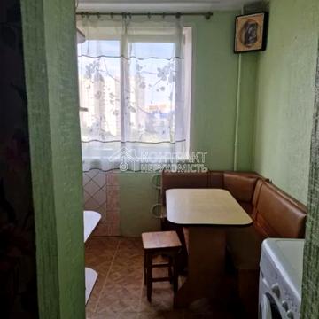 Яни Червоної вул., 7