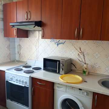 Академіка Заболотного вул., 4