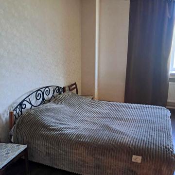 майдан Героїв Небесної Сотні пл. (Руднєва майдан), 14/1