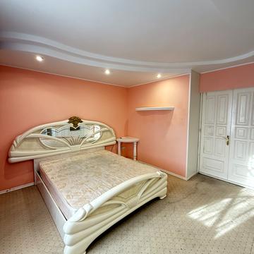 Стародніпровська вул., 34