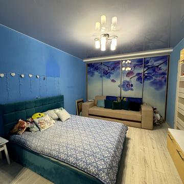 Володимира Івасюка вул., (Будинок)