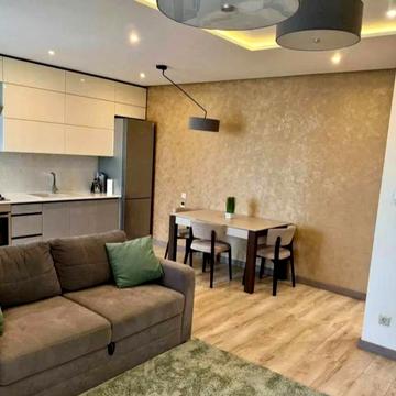 Стрийська вул., (Будинок 7)