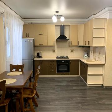 Івана Сльоти вул., 49а; 49б; 49в