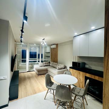 Віктора Некрасова вул. (Північно-Сирецька), 6