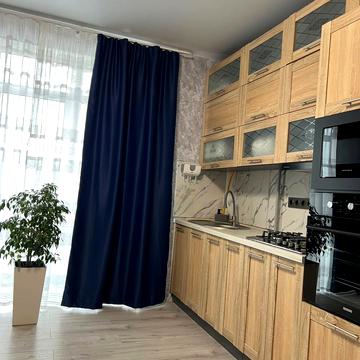 Гетьманська вул., 45