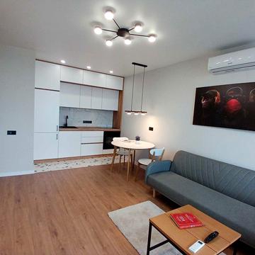 Європейського Союзу просп. (Правди), 51