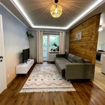 Сегедська вул., 23б