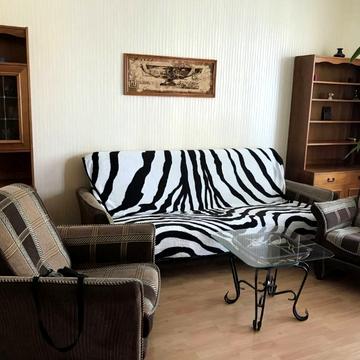 Велика Васильківська вул. (Червоноармійська), 112