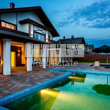 Сонячна вул.