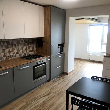 Перемоги вул., 8/3