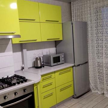 Бердянська вул., 1-А