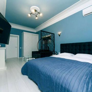 Еспланадна вул., 32