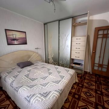 Бориспільська вул., 32-Б