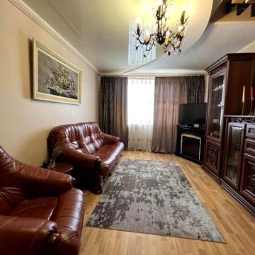 Станційна вул., 16