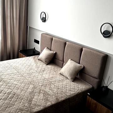 Всеволода Змієнка вул., 15/23