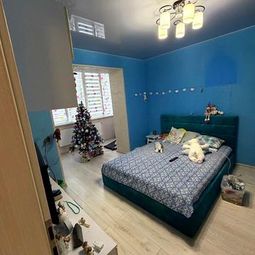 Володимира Івасюка вул., (Будинок)