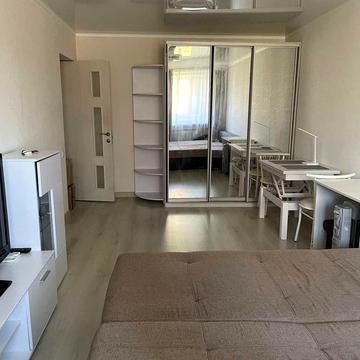 Євгена Танцюри вул., 36