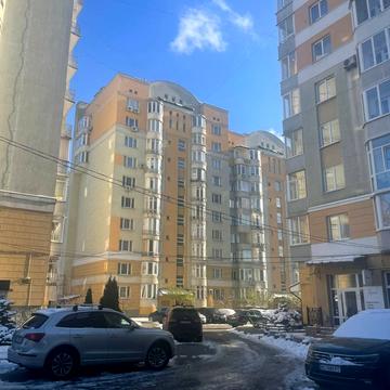 Генерала Миколи Юнаківа вул., 9