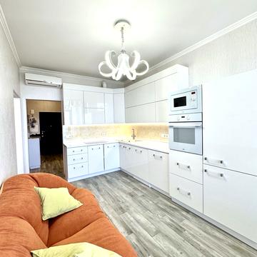 Італійський бульв., 1б