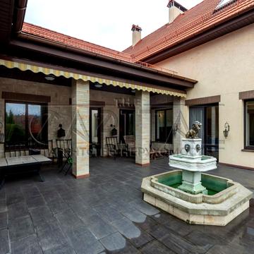 Дністровська вул.